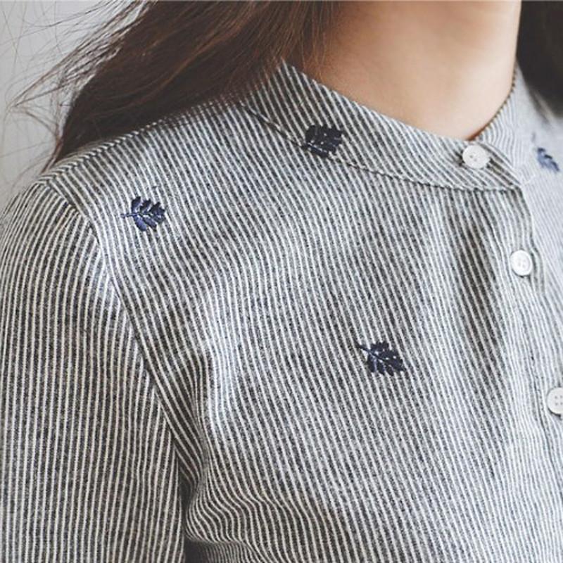 Leaf - Embroidered Button-Up Blouse